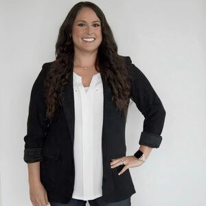 Meet your Posher, Mandy